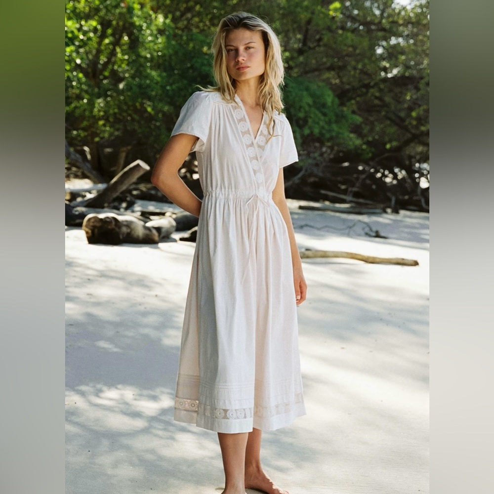 Iso christy dawn dawn dress in pearl embroider XS